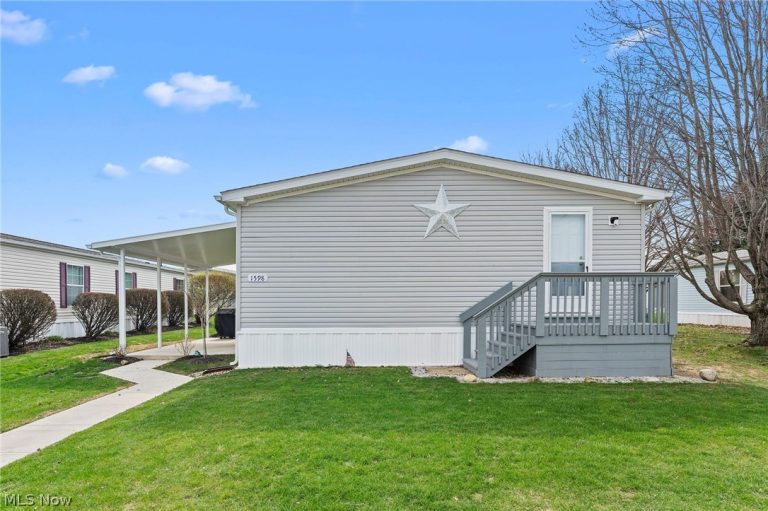 1598 Bogie Lane, Painesville Twp, OH - Photo 2