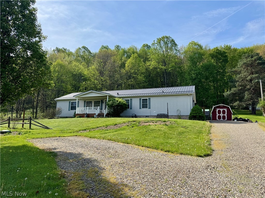 1816 Mud Run Road, New Philadelphia, OH