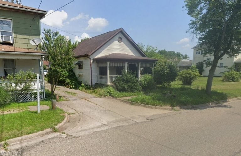 319 5th Street, Uhrichsville, OH - Photo 3