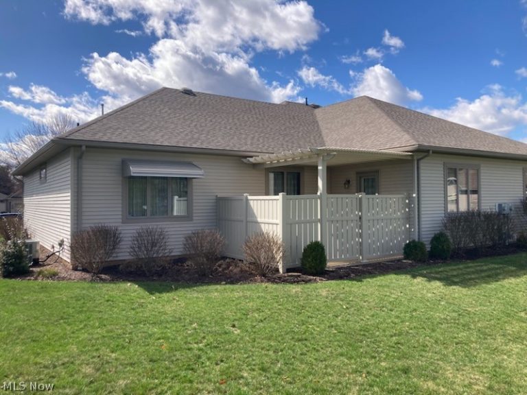 1335 Meadowbrook Drive, Dover, OH - Photo 5