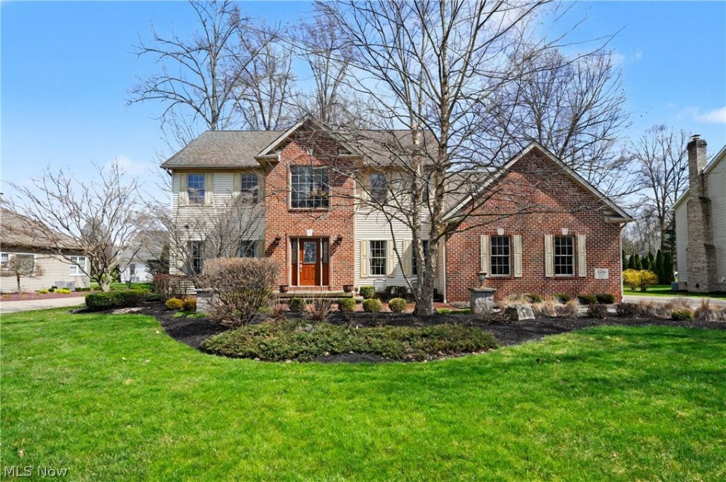 3216 Linden Place, Canfield, OH