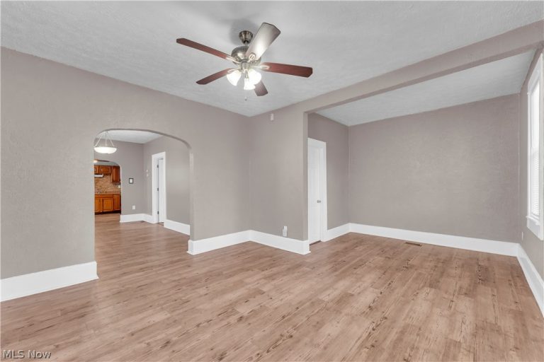 5628 Pacific Avenue, Cleveland, OH - Photo 6