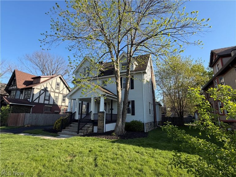 12988 Clifton Boulevard, Lakewood, OH - Photo 4