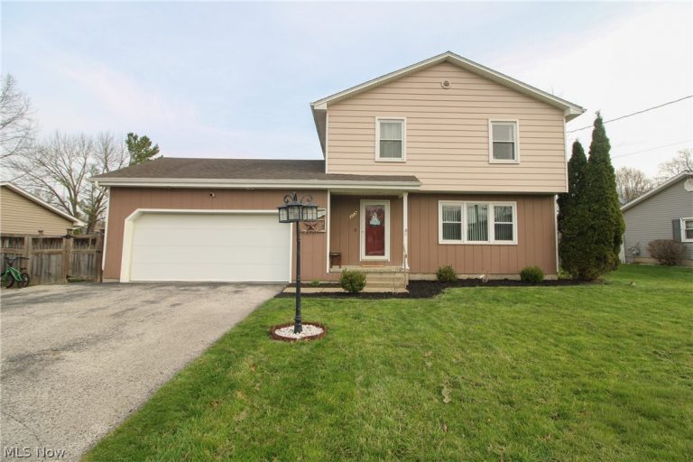 1913 Cloverbrook Drive, Mineral Ridge, OH, 44440