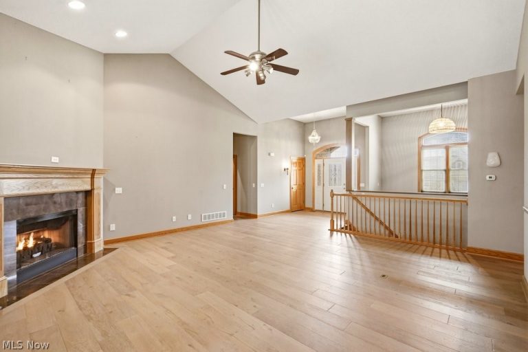 2253 Grimsby Street, North Canton, OH - Photo 4