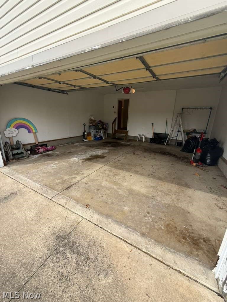798 Coburn Street, Akron, OH - Photo 2