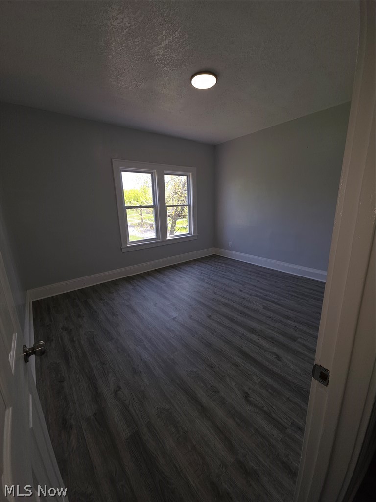 14201 Westropp Avenue, Cleveland, OH - Photo 4