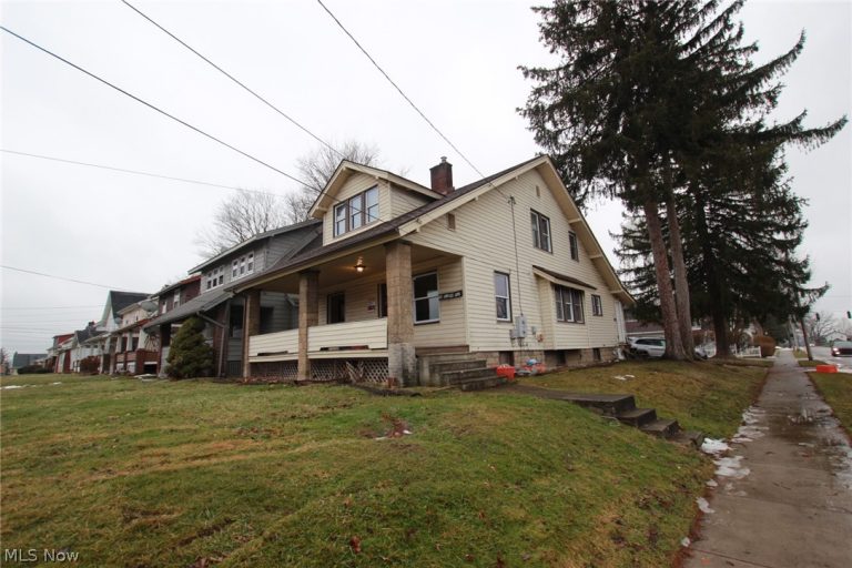 56 Osborn, Youngstown, OH - Photo 3