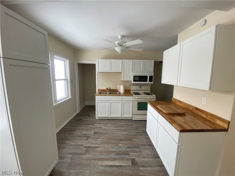 8221 Grand Division Avenue, Cleveland, OH - Photo 5