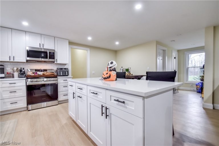 34918 Chestnut Ridge Road, North Ridgeville, OH - Photo 5