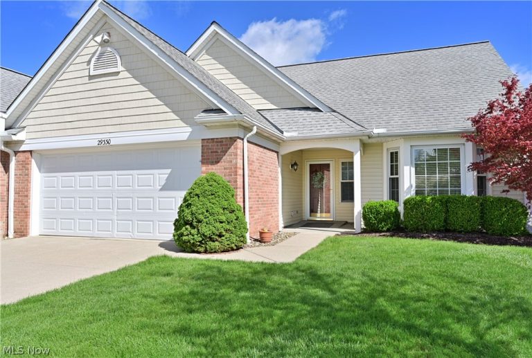 29330 Buckthorn Place #14, Westlake, OH - Photo 2