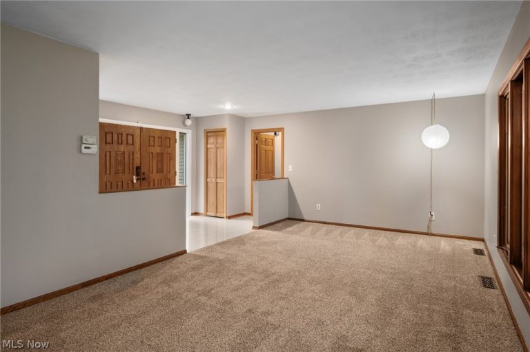 540 Crossbrook Drive, Berea, OH - Photo 6