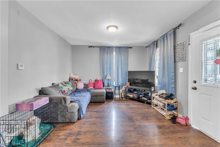 3544 62nd Street, Cleveland, OH - Photo 4