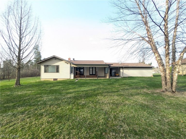 10769 Akins Road, North Royalton, OH - Photo 4