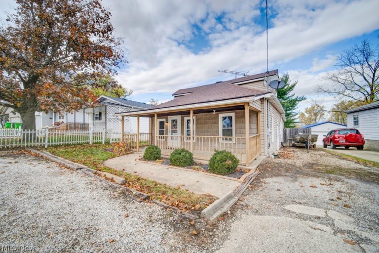 1099 Prospect Street, Barberton, OH - Photo 3