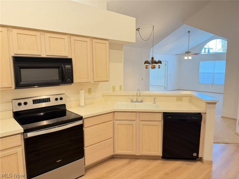 2040 Whippoorwill Lane, Mansfield, OH - Photo 6