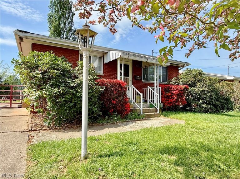 608 32nd Street, Vienna, WV, 26105