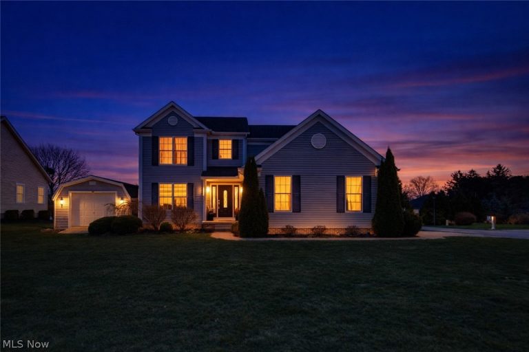 5452 Shadow Field Circle, Louisville, OH - Photo 2