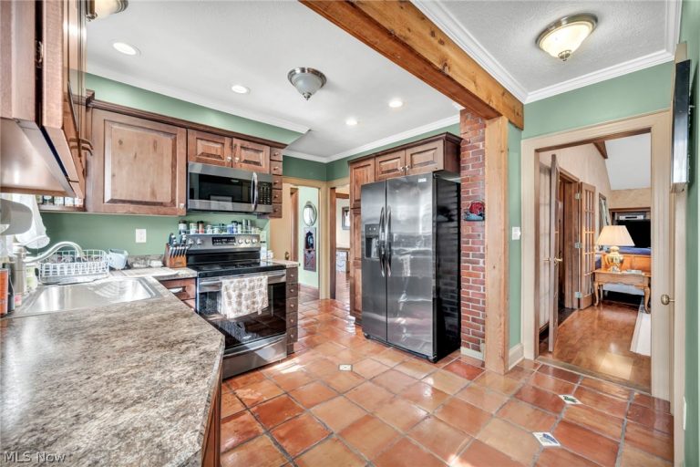 708 Park Avenue, Elyria, OH - Photo 6