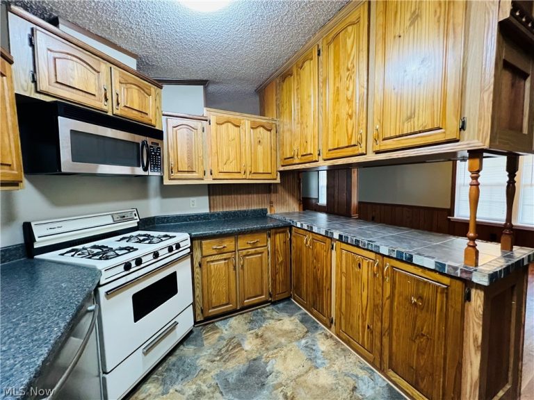 67 Harold Drive, Ashland, OH - Photo 8