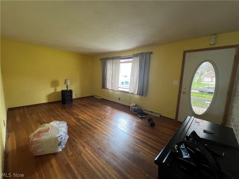 2580 Swiss Avenue, Canton, OH - Photo 2