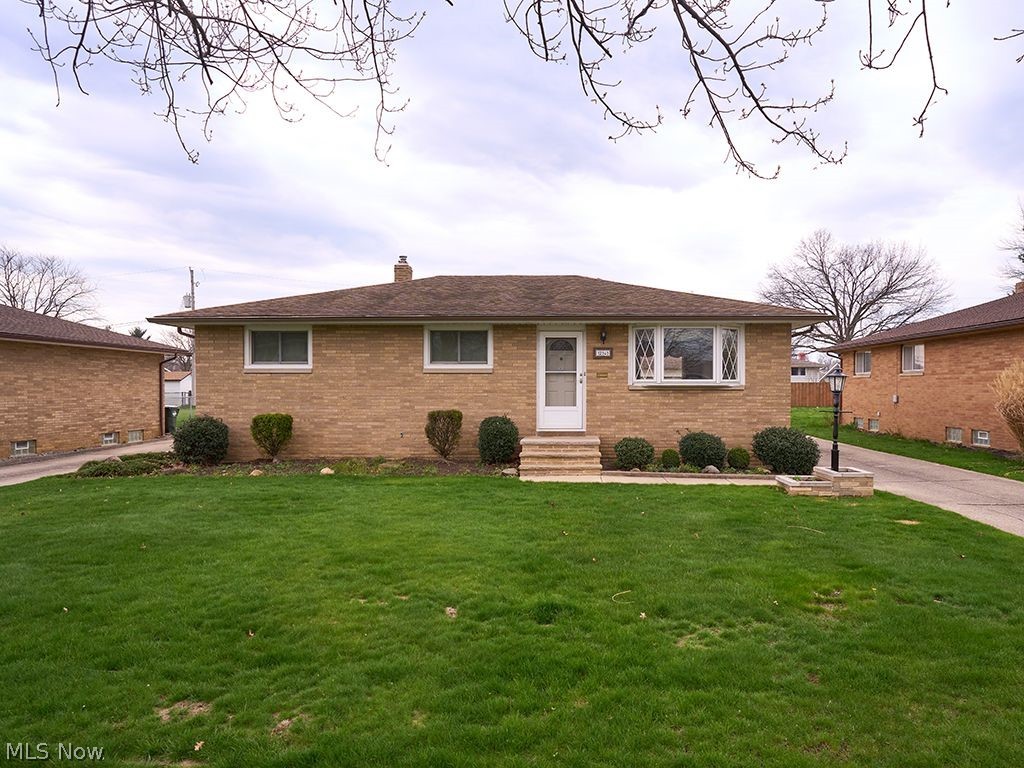 12101 Tucson Drive, Parma, OH