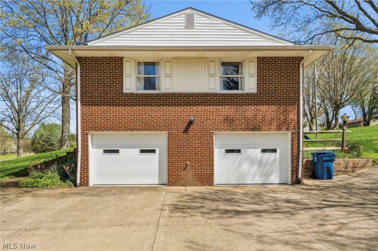 2430 Easton Street, Canton, OH - Photo 3