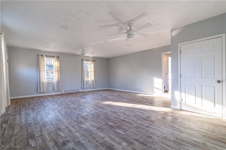 5814 Laura Avenue, Homeworth, OH - Photo 3