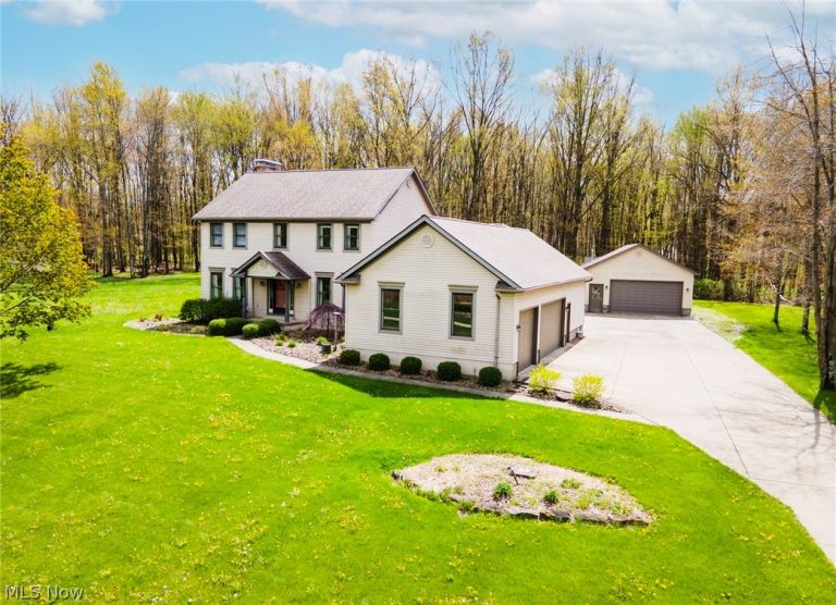 8105 Caymen Court, Canfield, OH, 44406