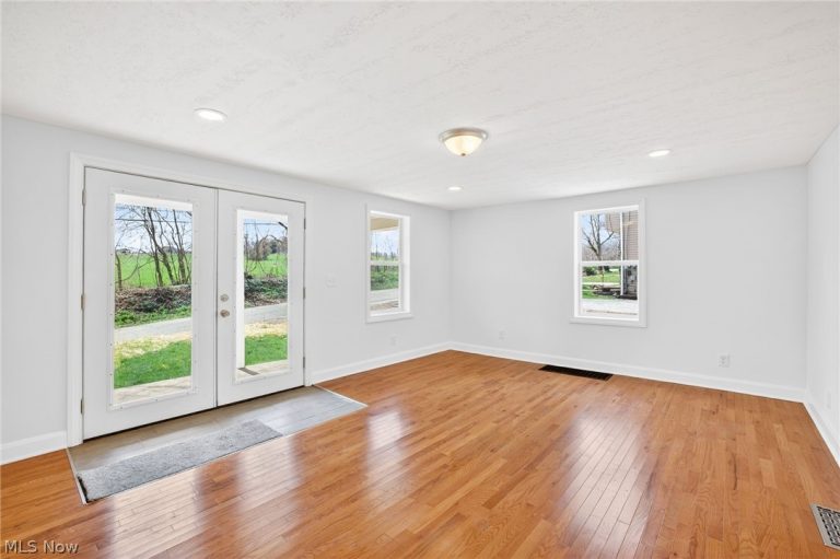 744 Wooster Street, Canal Fulton, OH - Photo 4