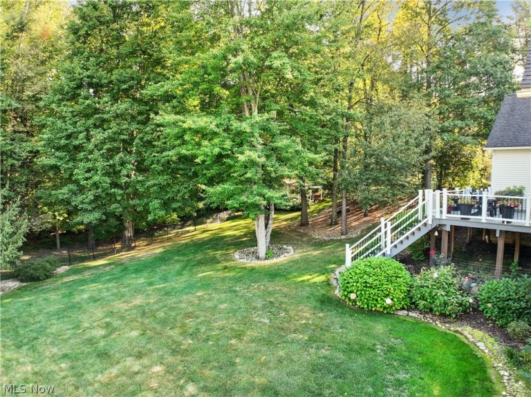 2011 Swan Lake Circle, Kent, OH - Photo 6