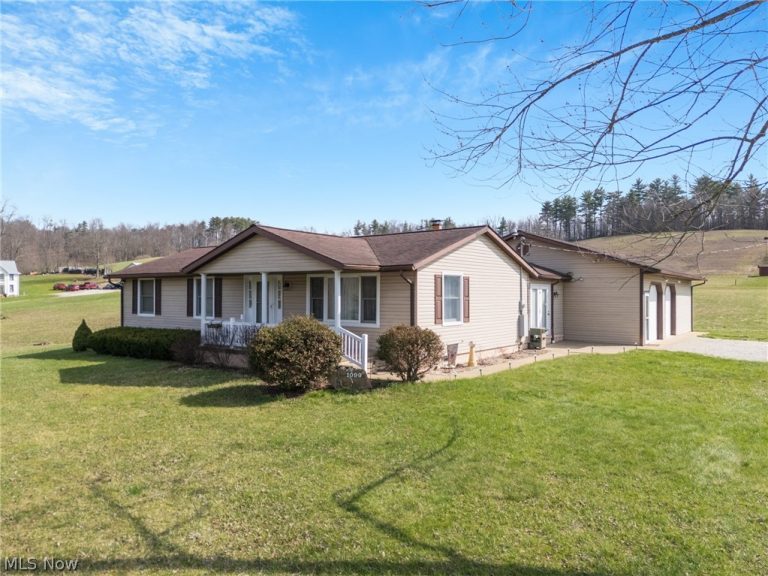 1090 Fort Road, Dellroy, OH - Photo 3