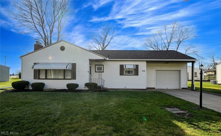 5838 Harter Home Drive, Akron, OH - Photo 4