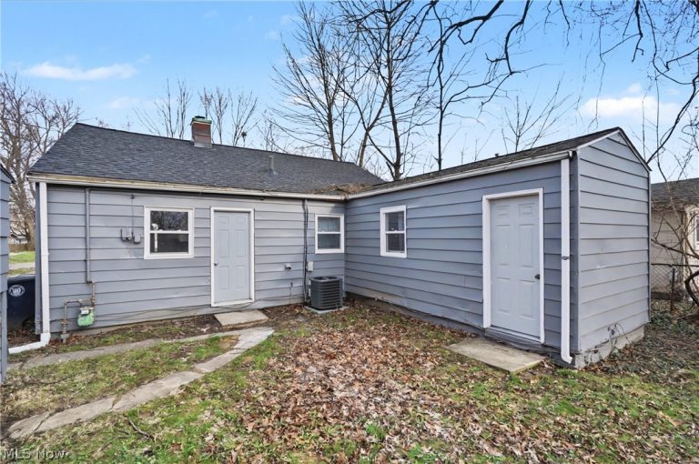 1276 Frederick Boulevard, Akron, OH - Photo 6