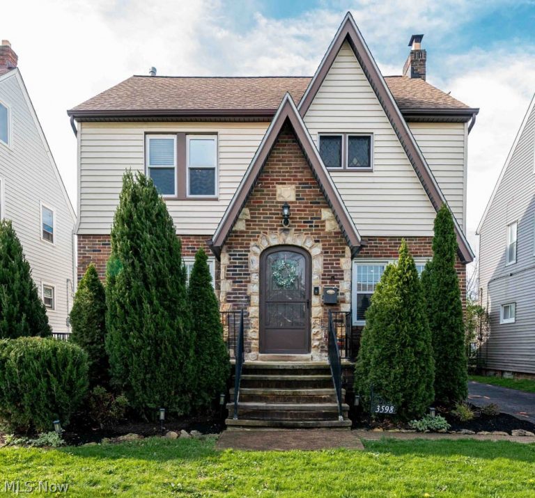 3598 Cedarbrook Road, University Heights, OH, 44118