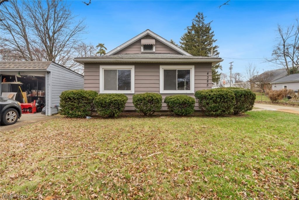 4385 229th Street, Fairview Park, OH