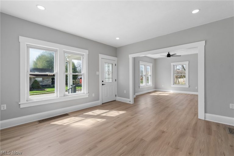42 Ohio Street, Navarre, OH - Photo 8