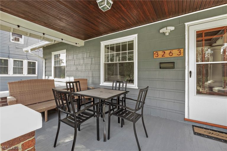 3263 Euclid Heights Boulevard, Cleveland Heights, OH - Photo 2