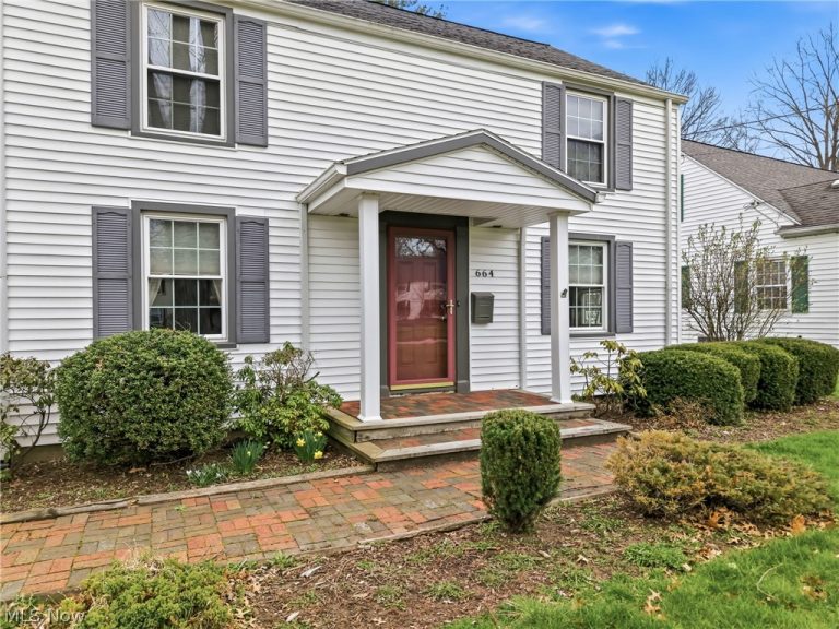 664 Perkinswood Boulevard, Warren, OH - Photo 6