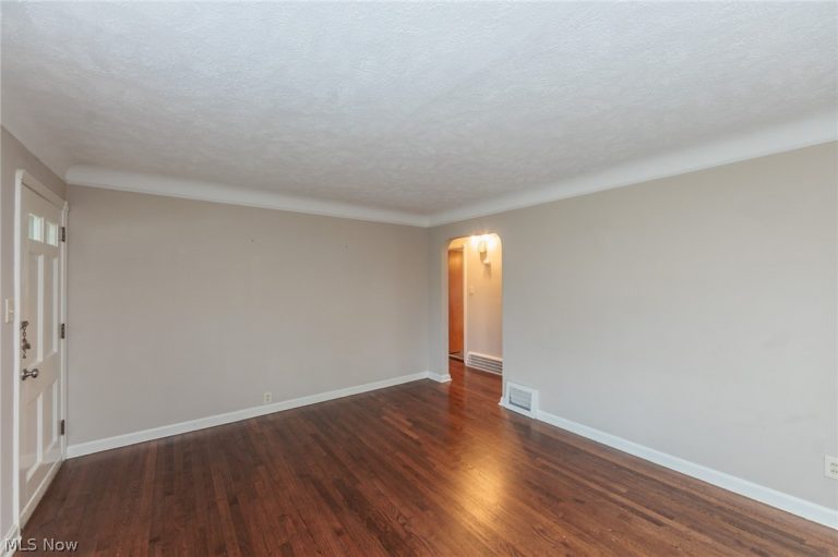 1551 Winchester Road, Cleveland, OH - Photo 4