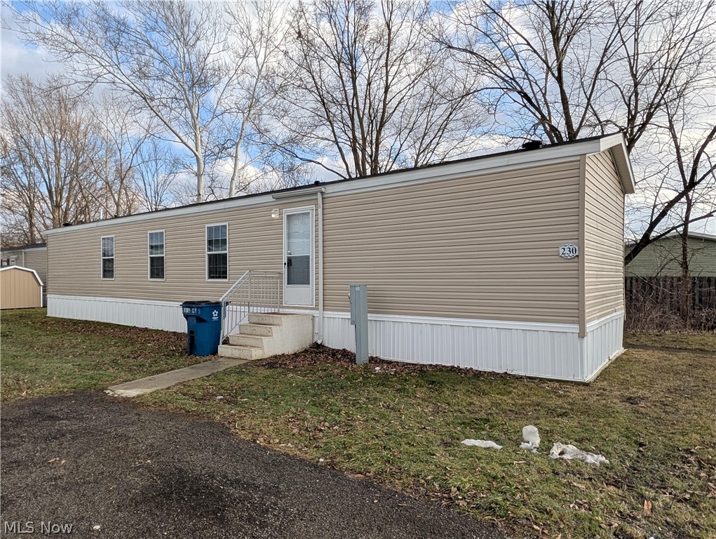 230 Cedar Brook Drive, Elyria, OH