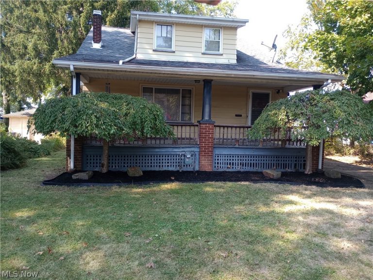 3916 Howard Street, Youngstown, OH - Photo 2