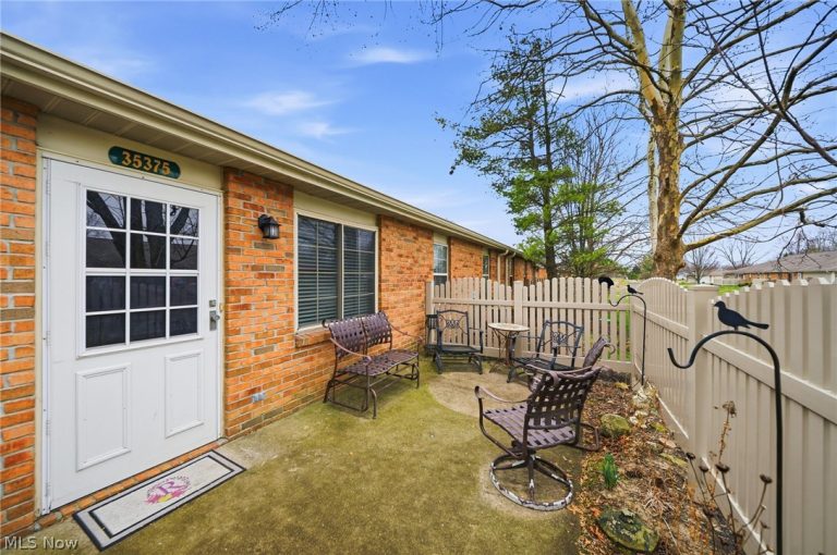 35375 Greenwich Avenue, North Ridgeville, OH, 44039