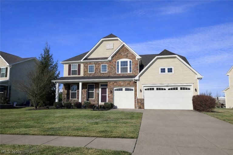 8028 Megan Meadow Drive, Hudson, OH, 44236