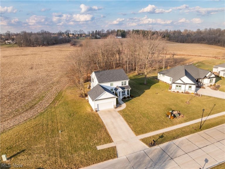 2343 Pebble Brook Path, Orrville, OH - Photo 2