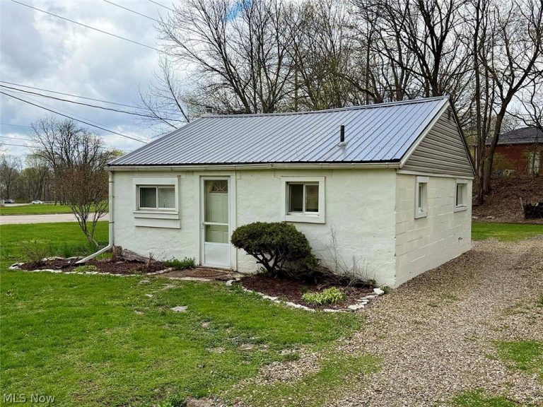 1610 Connecticut Avenue, Massillon, OH, 44646