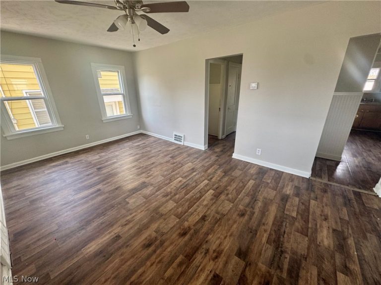 6104 Northcliff Avenue, Brooklyn, OH - Photo 8