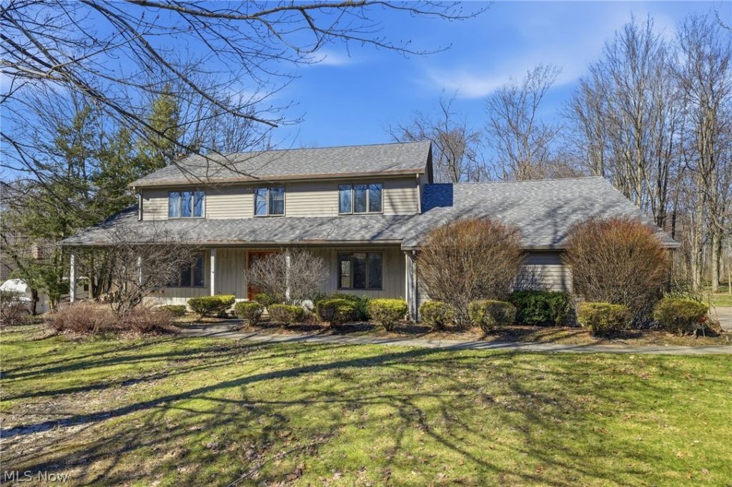 19649 Sagamore Road, Walton Hills, OH