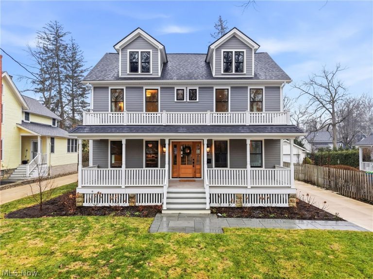 81 Hall Street, Chagrin Falls, OH, 44022
