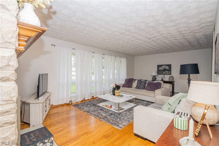 375 Sleepy Hollow Drive, Canfield, OH - Photo 5